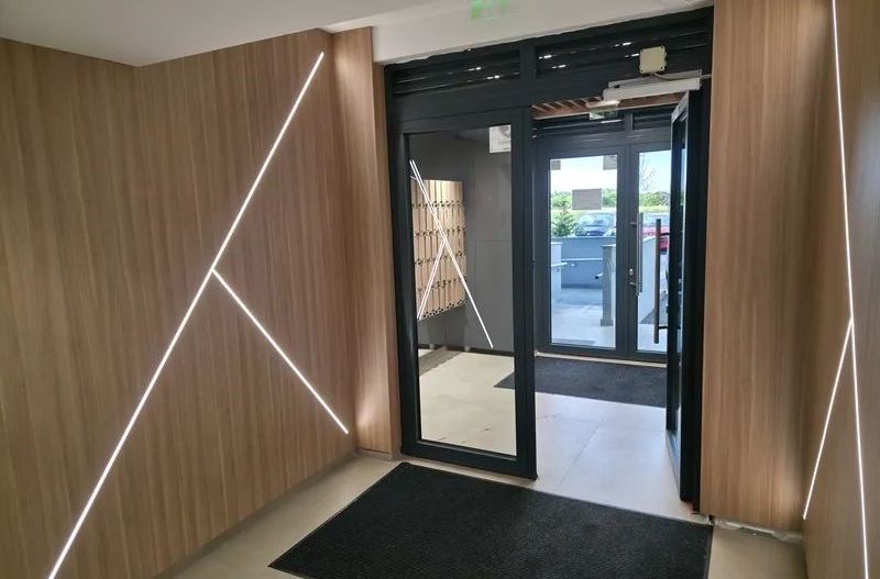 Apartament nemobilat, zona Prelungire Ghencea + 2 locuri de parcare - Poză 3
