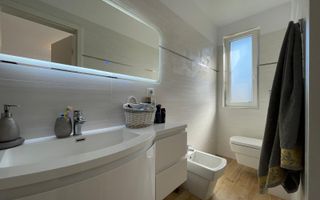 Casa cvadruplex de vanzare 4 camere, 2 locuri de parcare - Poză 26