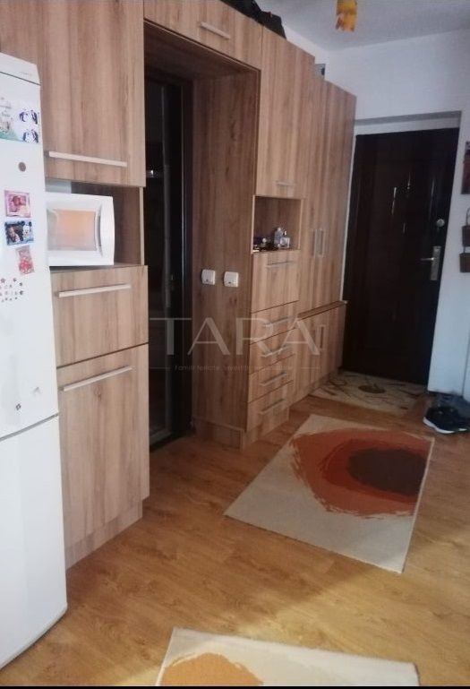 Apartament cu 3 camere, 2 balcoane și parter inalt în Florești. - Poză 6
