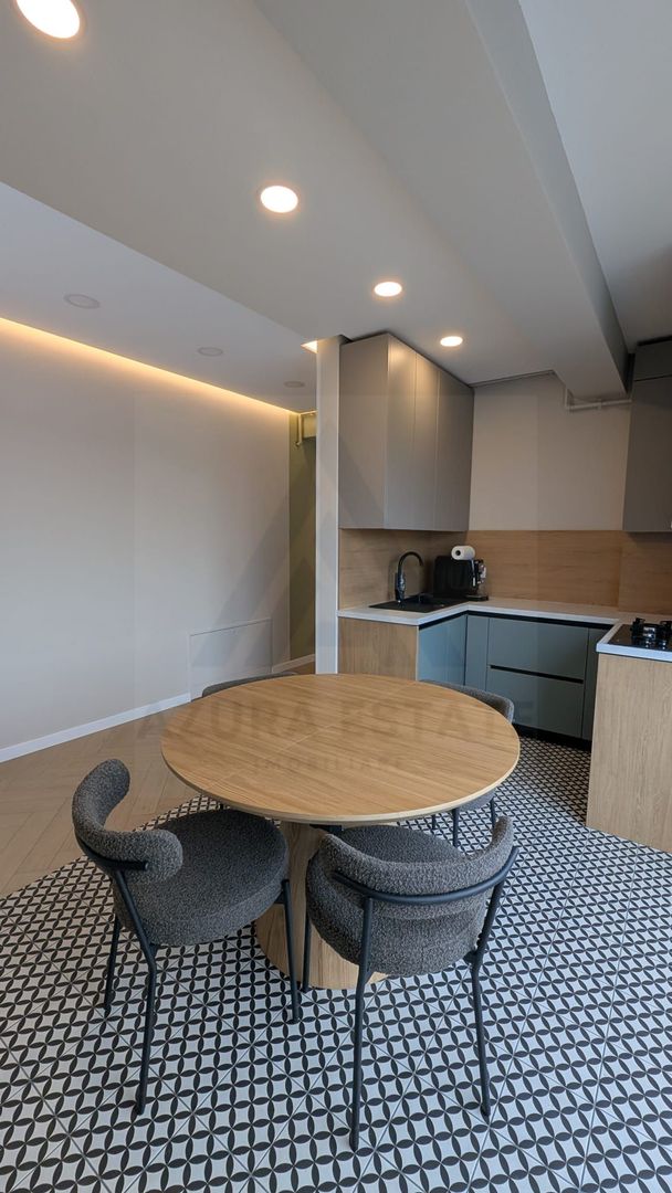 Apartament premium 3 camere parcare subterana etaj 3 zona Strand - Poză 3