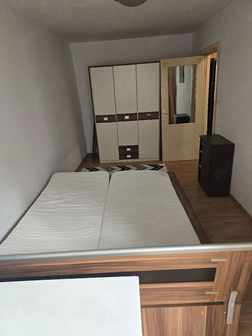 Inchiriez apartament cu 3 camere, decomandat, - Poză 4