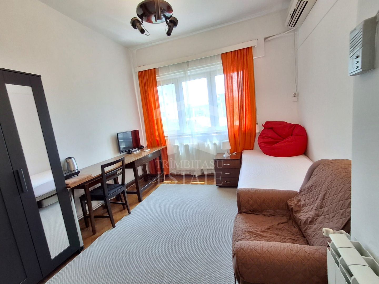 Garsoniera de vanzare  Zona Piata Romana - Poză 6