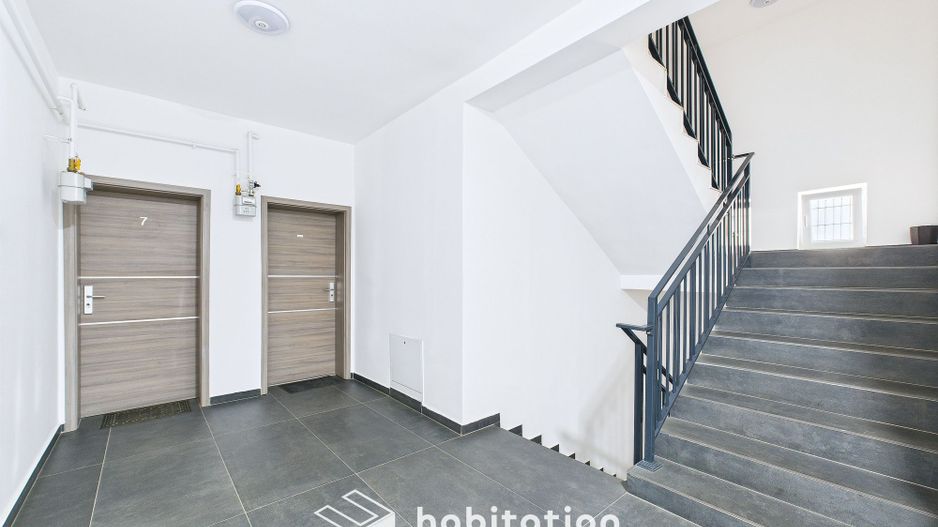 Apartament cochet și elegant, dressing generos,  la intrare in  Giroc - Poză 21