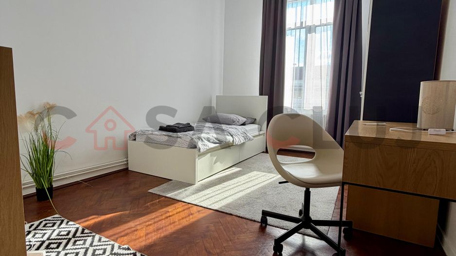Apartament ultracentral cu 3 camere decomandat, Piața Unirii ! - Poză 3