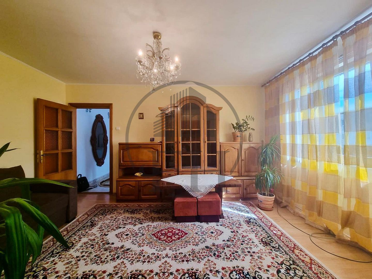 RENTED / INCHIRIAT Apartament cu 3 camere de închiriat în zona Casa de Cultura - Poză 2