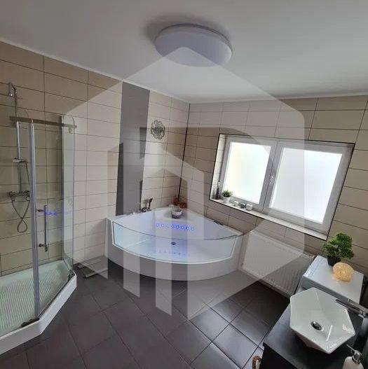 5 Camere | Apartament la vila | 108 mpu | 2 terase 17mp - Poză 7