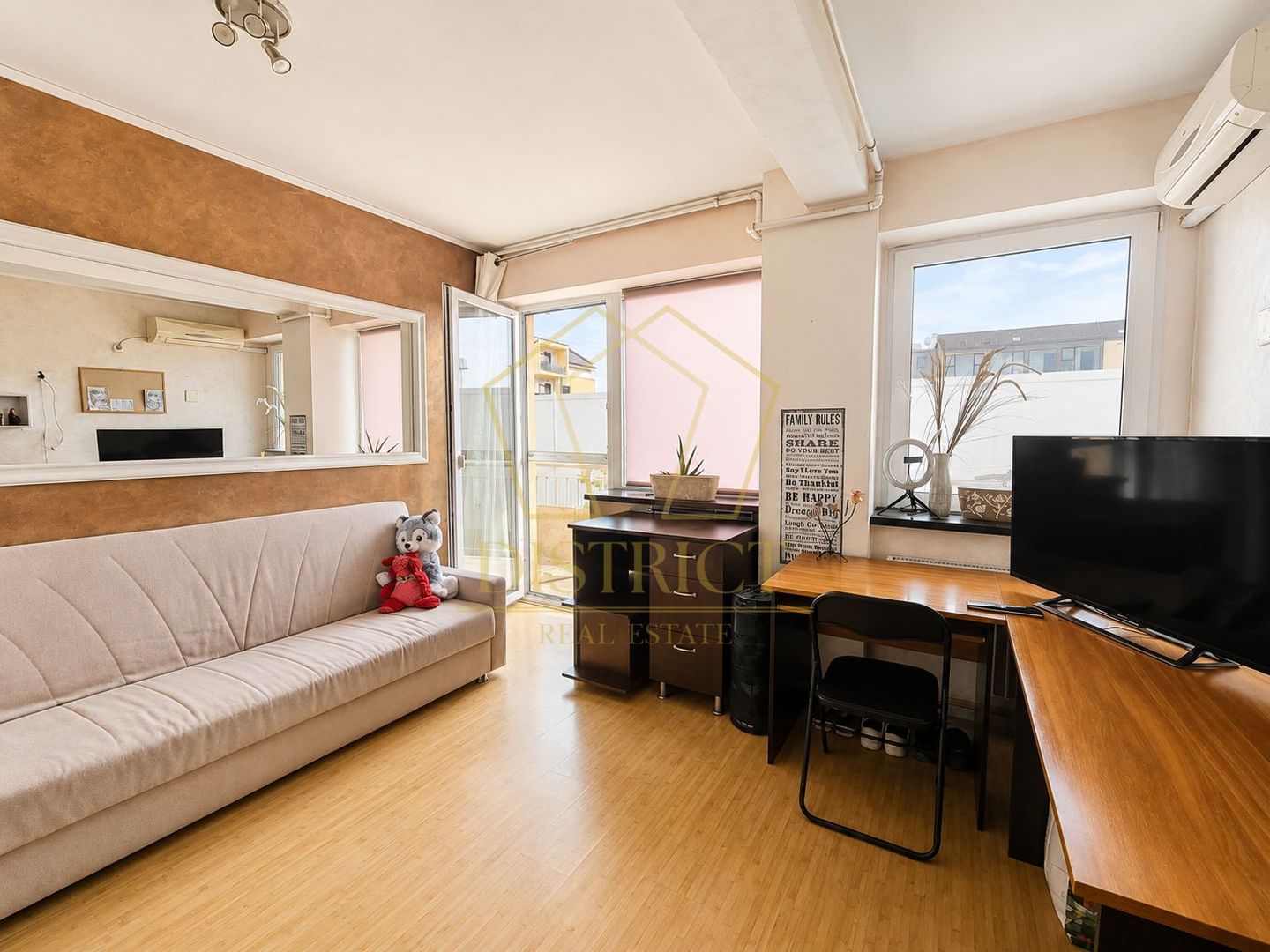 Apartament cu 2 camere loc de parcare, etaj 1 | Dumbravita la intrare - Poză 1