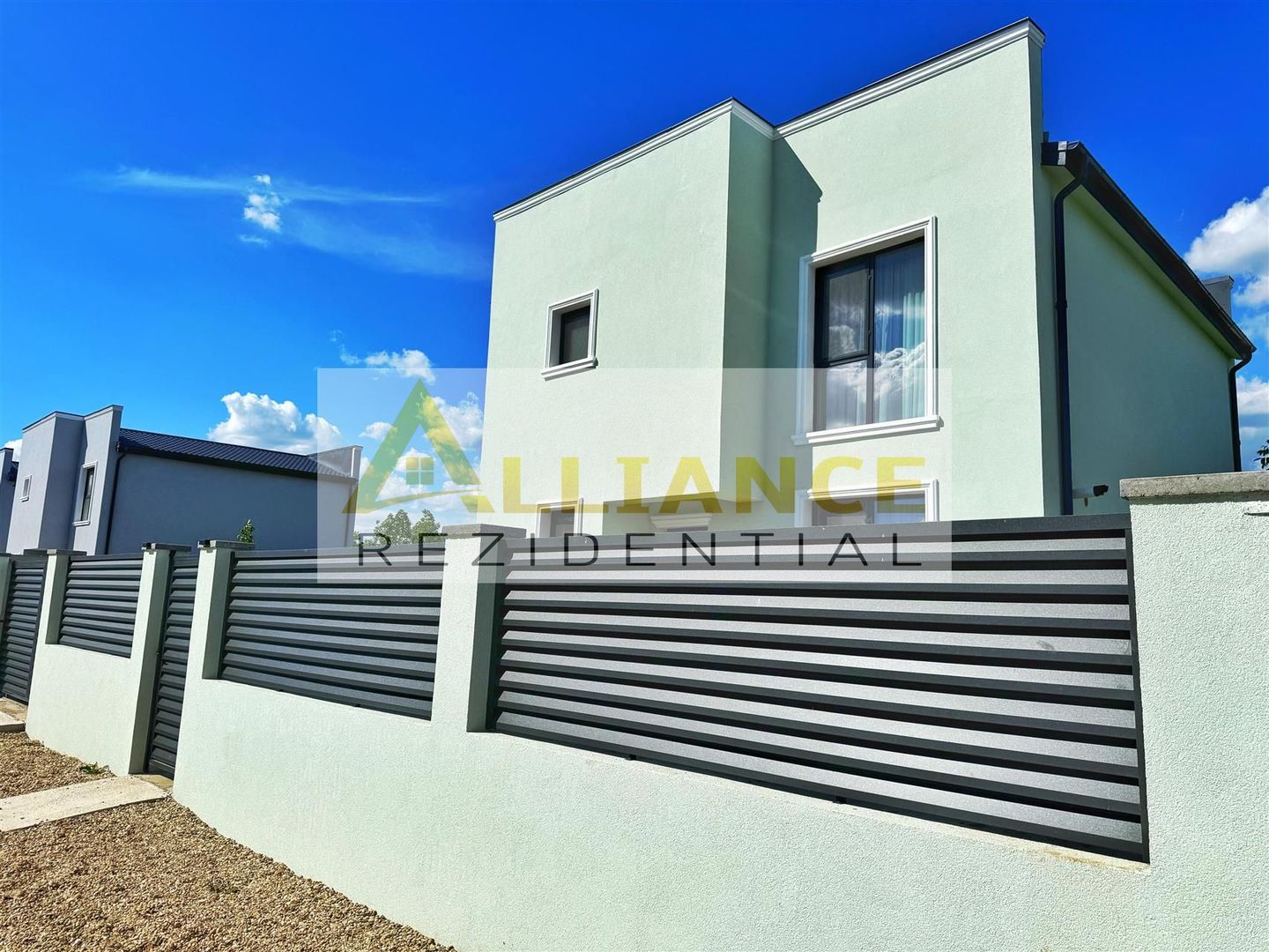 Casa individuala - 5 camere - 3 bai - teren 420 mp - Poză 3