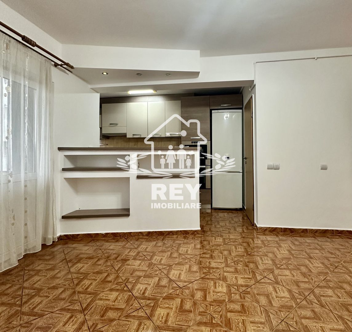 Apartament 4 camere cu garaj zona Strand- V.Aurie - Poză 10