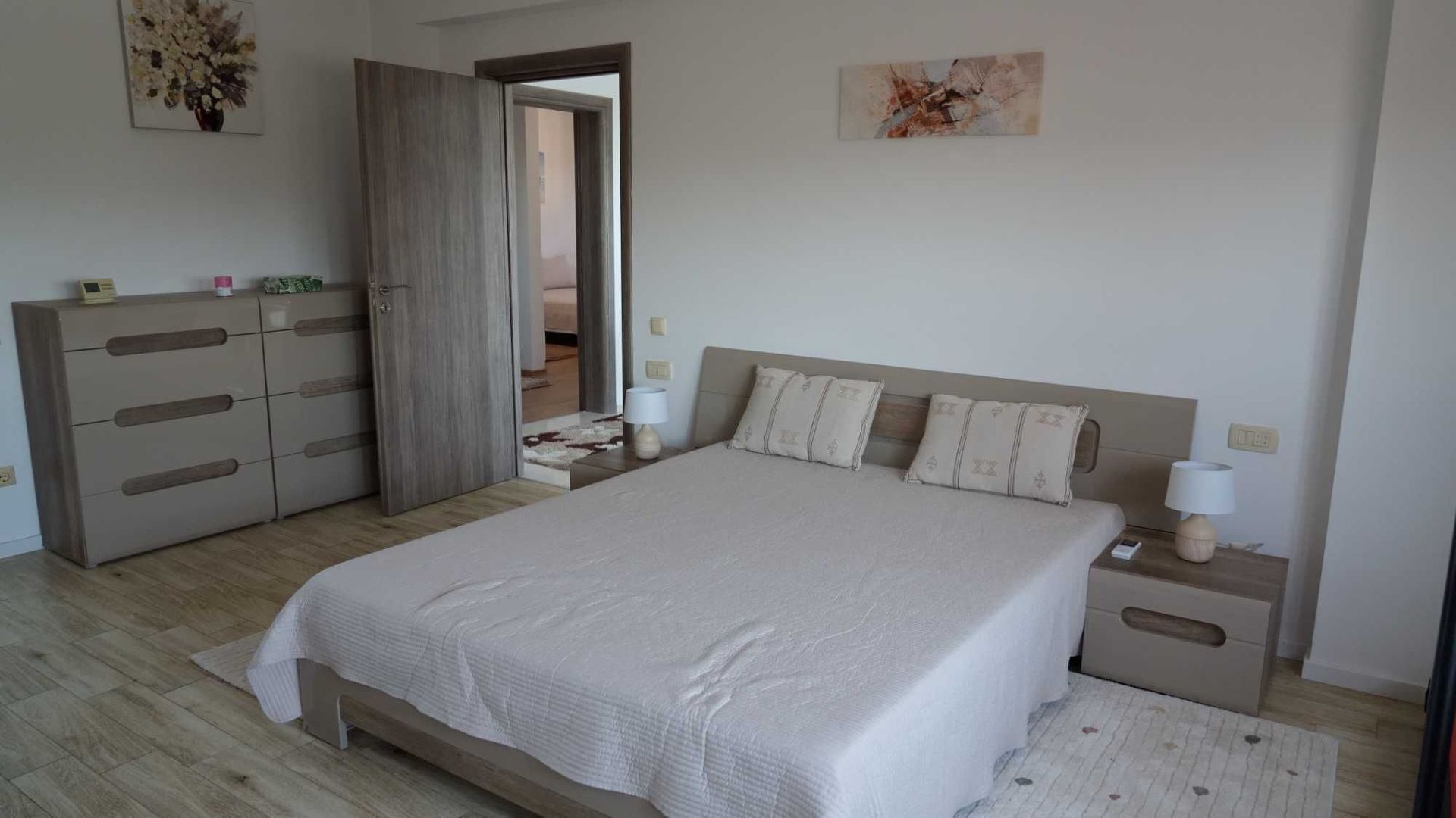 Vila de lux cartierul Padurea Baneasa - Poză 2