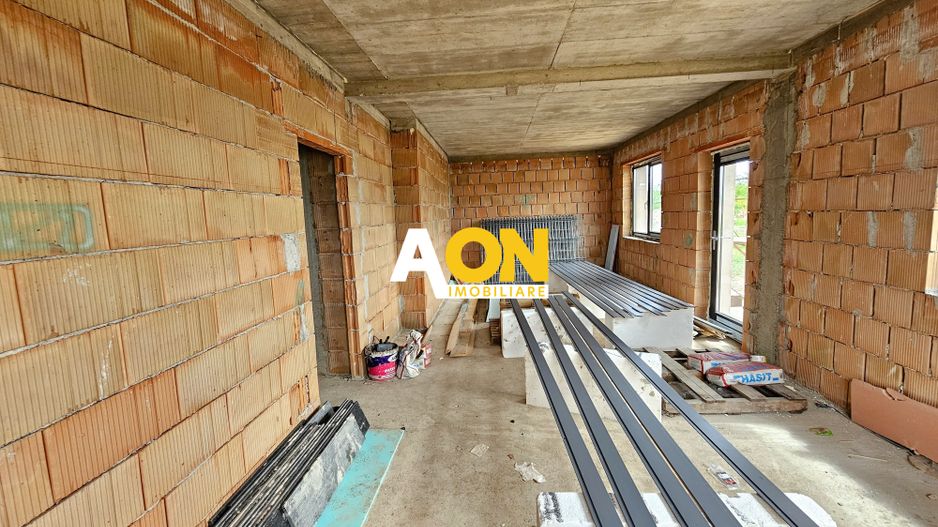 Casa semifinisata, 4 camere, 554 mp teren, Cetate - Poză 3