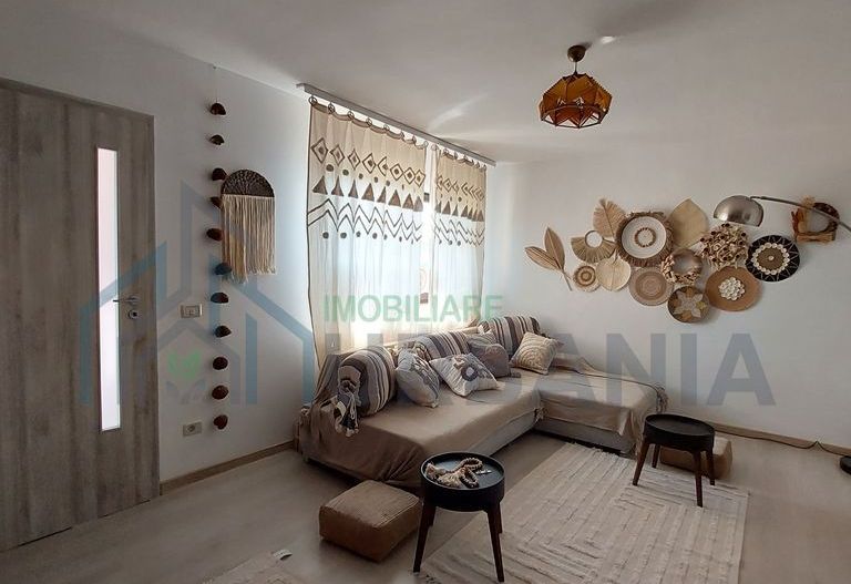 Casa, 93 m²,  - Poză 1