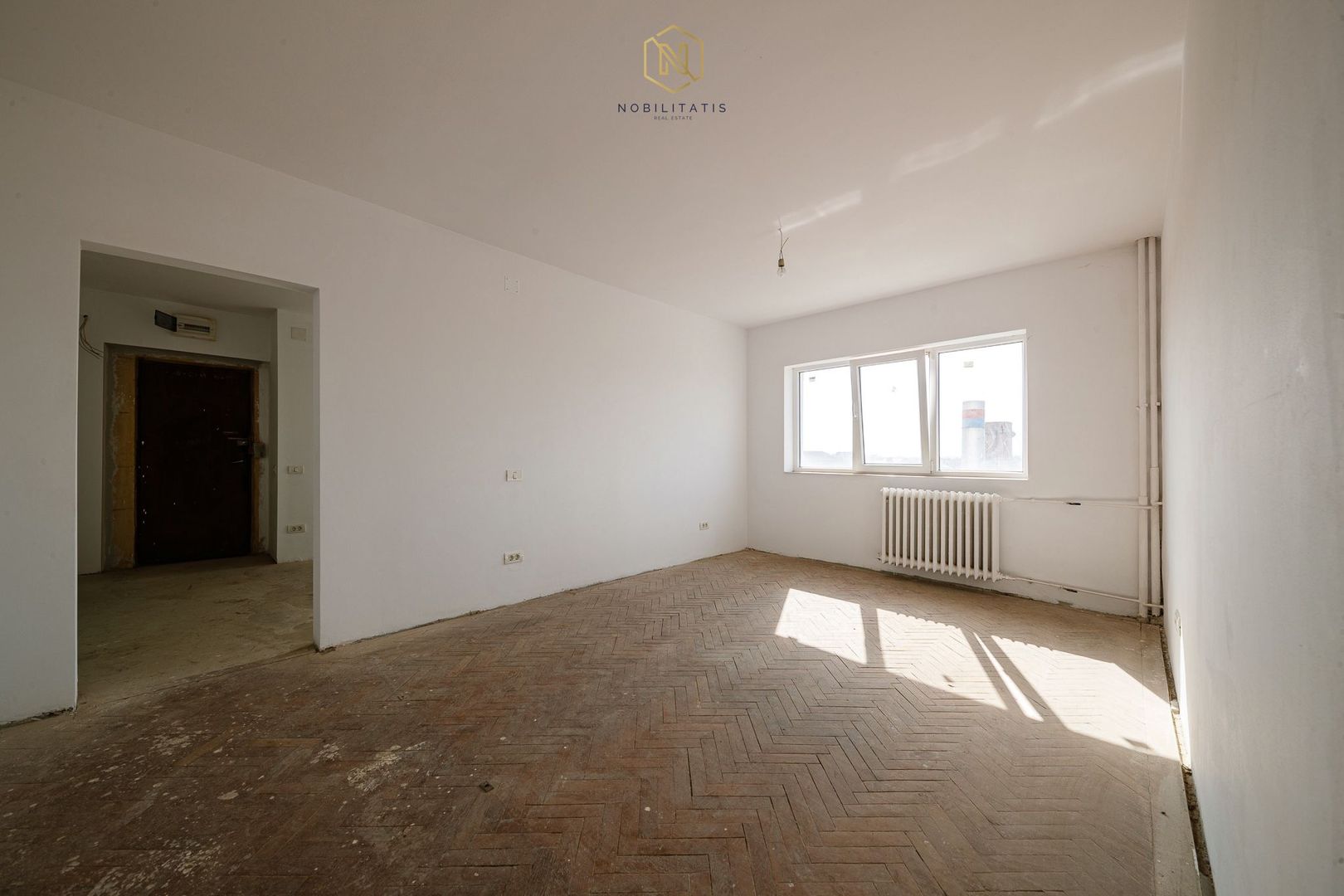 Vandut - Olimpia - Complex | 3 camere, modificat, 67 mp | Partial renovat - Poză 19