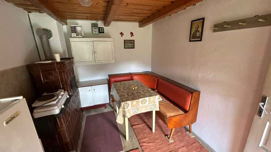 Casa de vacanta de vanzare pe Valea Lotrioarei - Poză 8