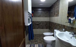 Apartament 3 camere -demisol -zona centrala - Poză 10