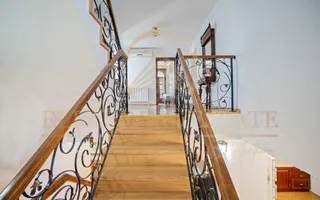 Ovidiu Sud - Zona premium - Vila impozanta, curte mare, garaj, terasa! - Poză 40