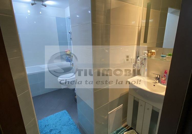Apartament 3 camere decomandate, 72 mp Poitiers 141000 euro negociabil - Poză 7