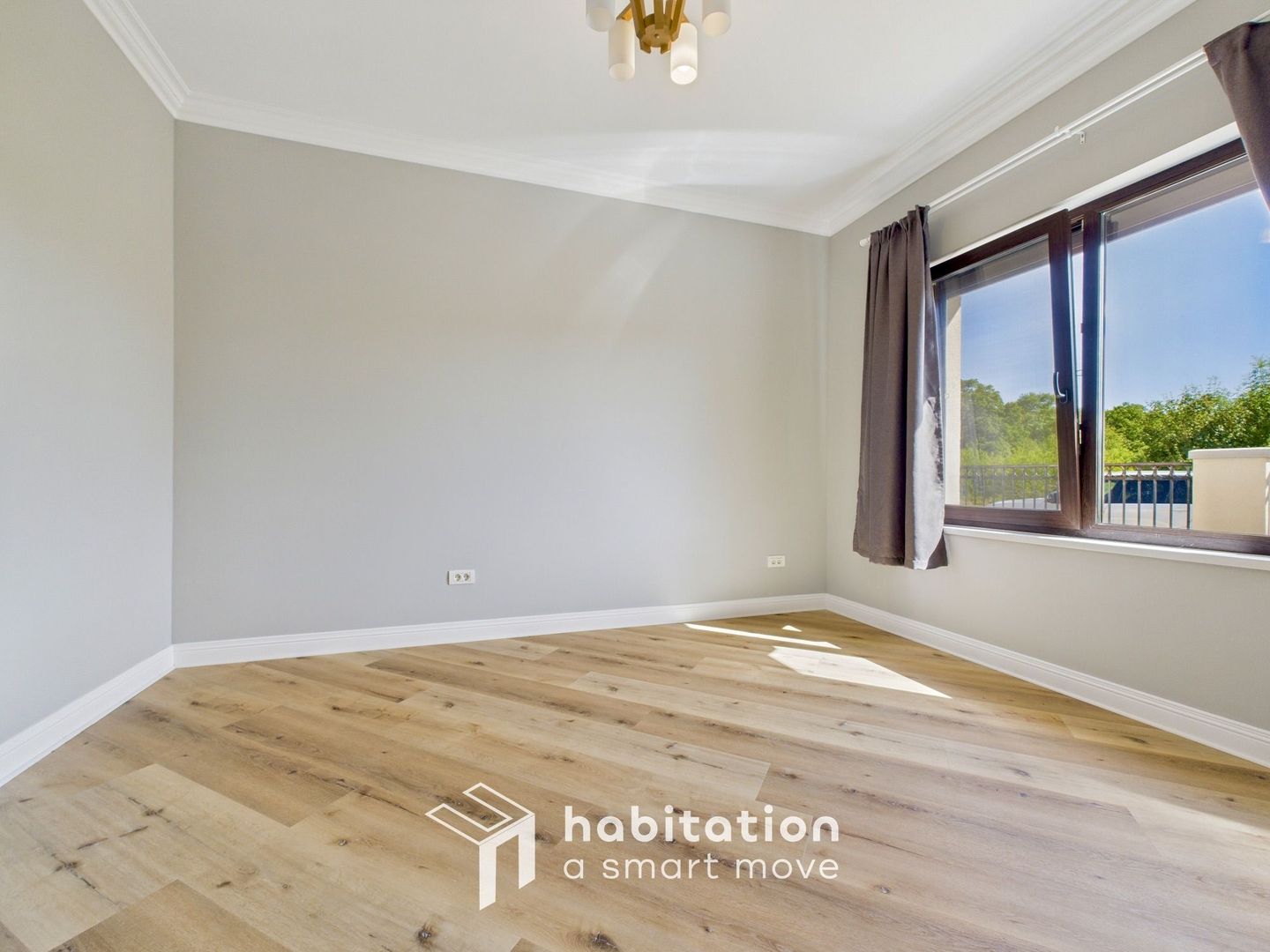 Tur virtual disponibil – duplex modern cu grădină privată și garaj - Poză 15