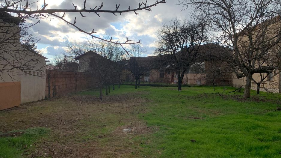 Teren intravilan 1000 mp in Lipovei - Poză 1