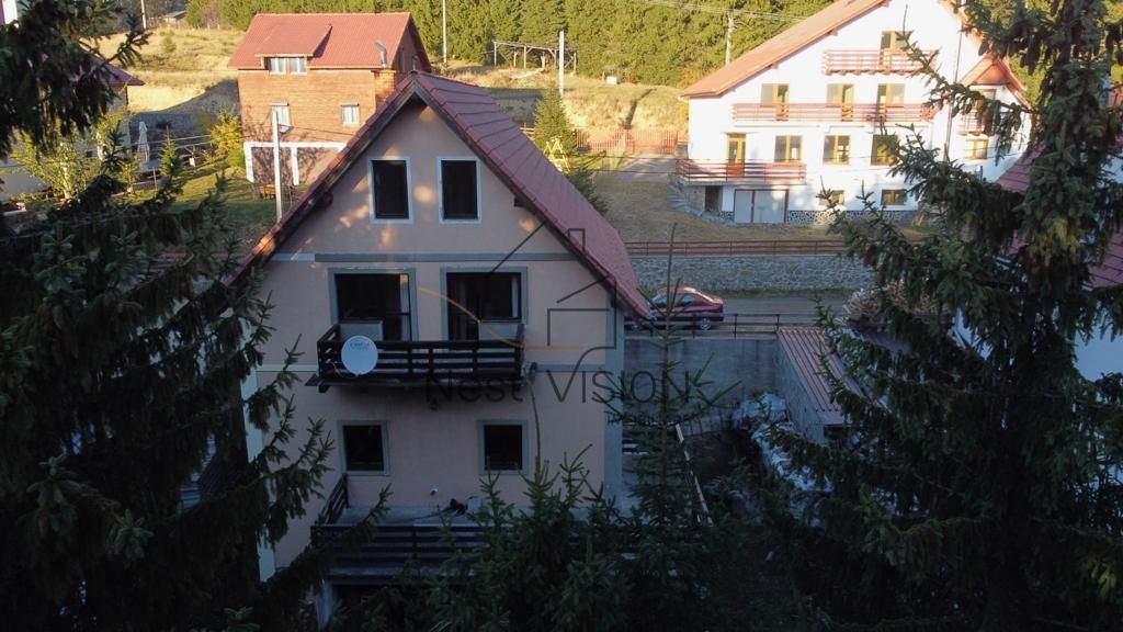 Vilă complet utilată | 6 dormitoare | lângă pârtia Arena Păltiniș - Poză 1