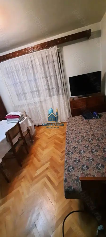Apartament cu 3 camere - cartierul Dâmbu Pietros, str. Lămâiței - Poză 1