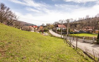 Domeniu de 6.500 mp teren+casa parinteasca,in magia Bucegilor,Moieciu, Brasov. - Poză 7