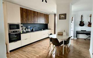 Apartament decomandat cu 3 camere, ultimul etaj, Traian Vuia. - Poză 3