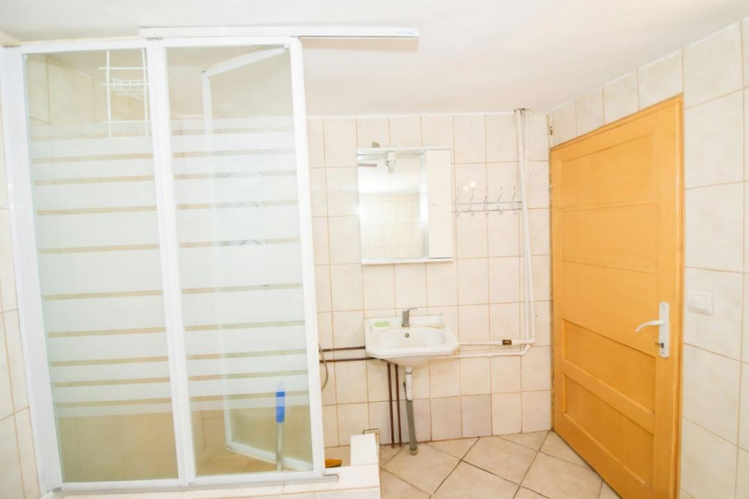 Casa + teren 742mp in Ștefănești, Argeș - Poză 4