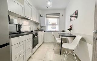 Apartament 3 camere | Două băi | Loc de parcare inclus - Poză 1