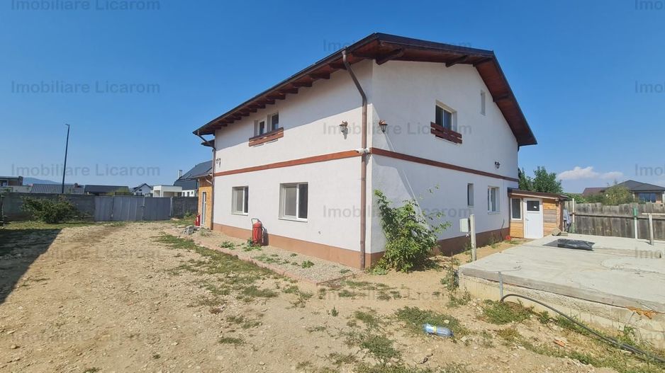 Proprietate in Cristian cu trei constructii+o fundatie,450000euro - Poză 9