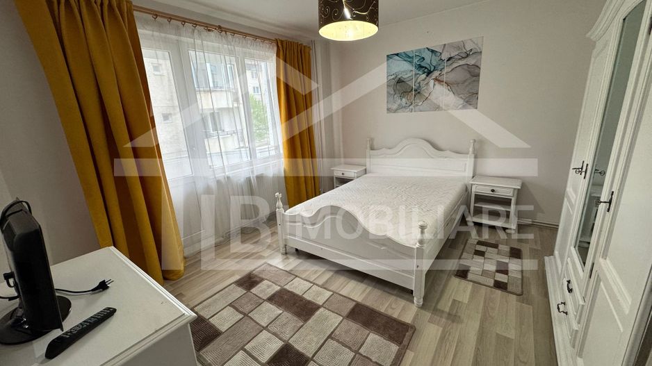 Apartament cu 3 camere, decomandat, 84mp, Zona Poli 2 - Poză 3