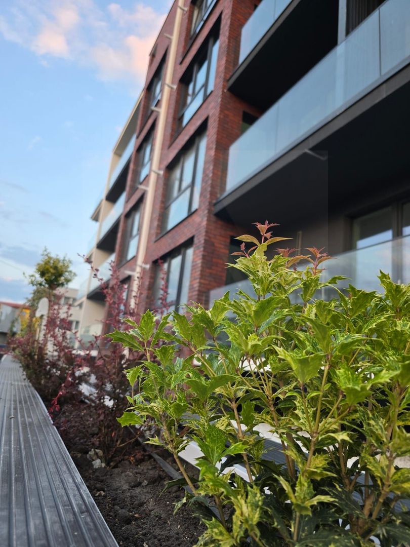 Apartament premium 75 mp utili cu parcare subterana si boxa Central - Poză 9