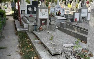 Loc de veci disponibil în Cimitirul Sf. Vasile, Iași - Poză 3