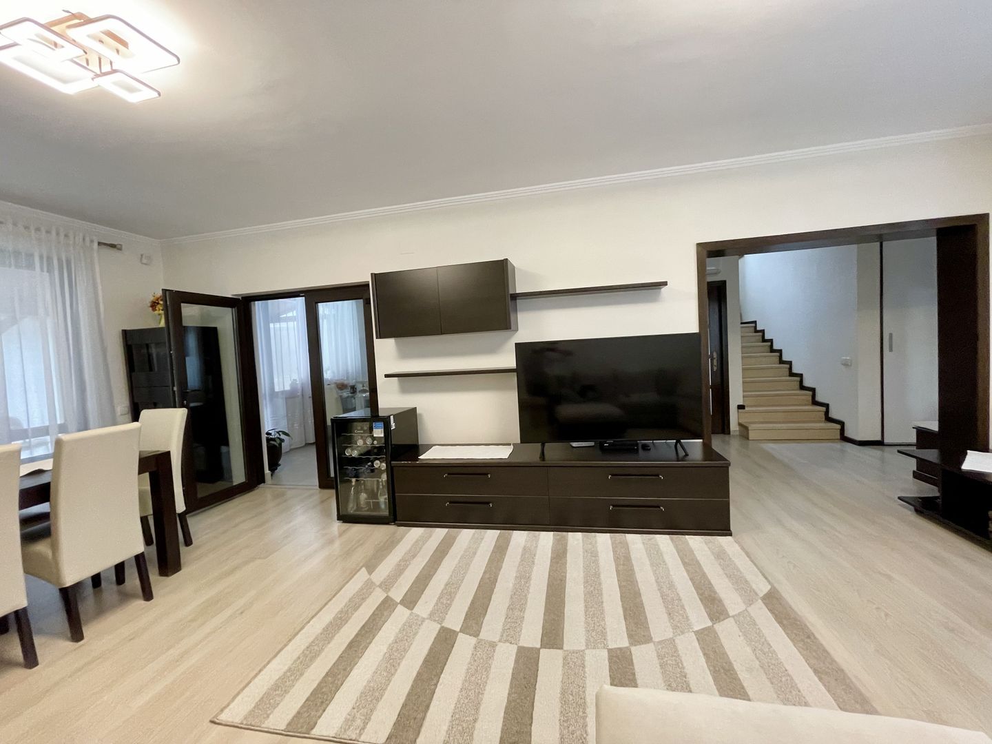 Casa de inchiriat pe str.Voronet - Poză 9