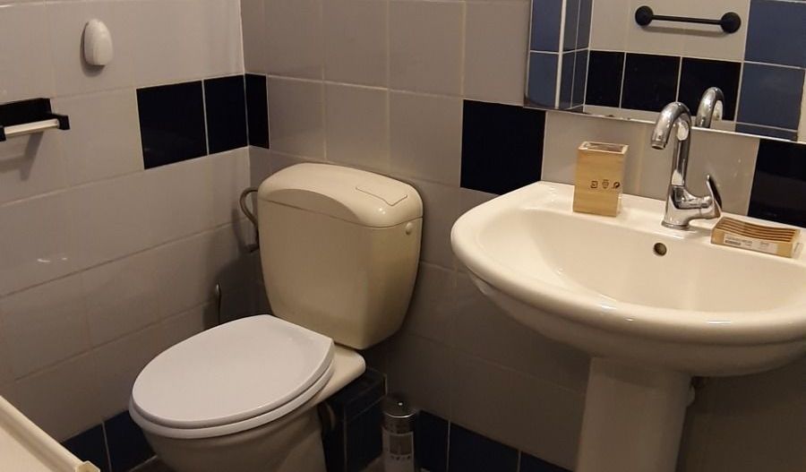 Garsonieră spațioasă 45 mp, renovată recent, AC, balcon, Splaiul Unirii - Poză 7