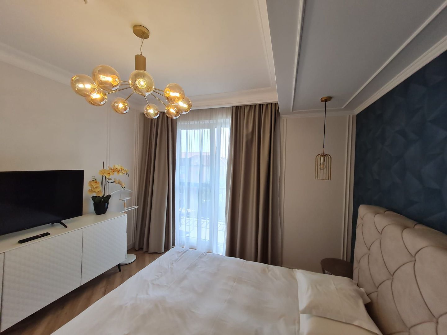 Elegantă și prestanță - Poză 5