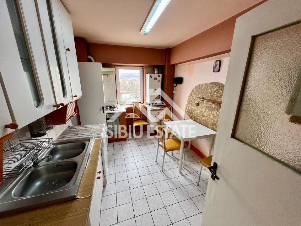 Apartament 4 camere spațios Sibiu zona Gara Mare Abatorului - Poză 7