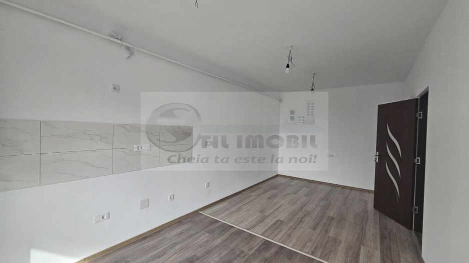 Apartament spațios 4 camere, 2 băi, balcon generos –Pacurari - Poză 5