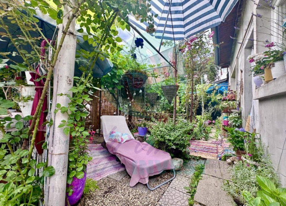 Casa singura la curte  - 7 minute de metrou - Poză 2