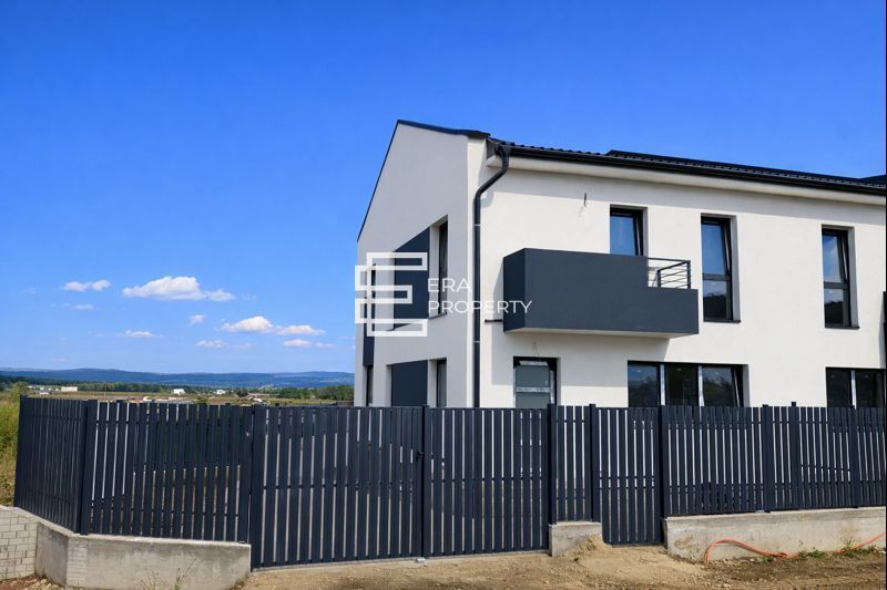 Casă nouă, cu pivniță, pod și 3 dormitoare – situată pe colț - Cisnadie - Poză 2