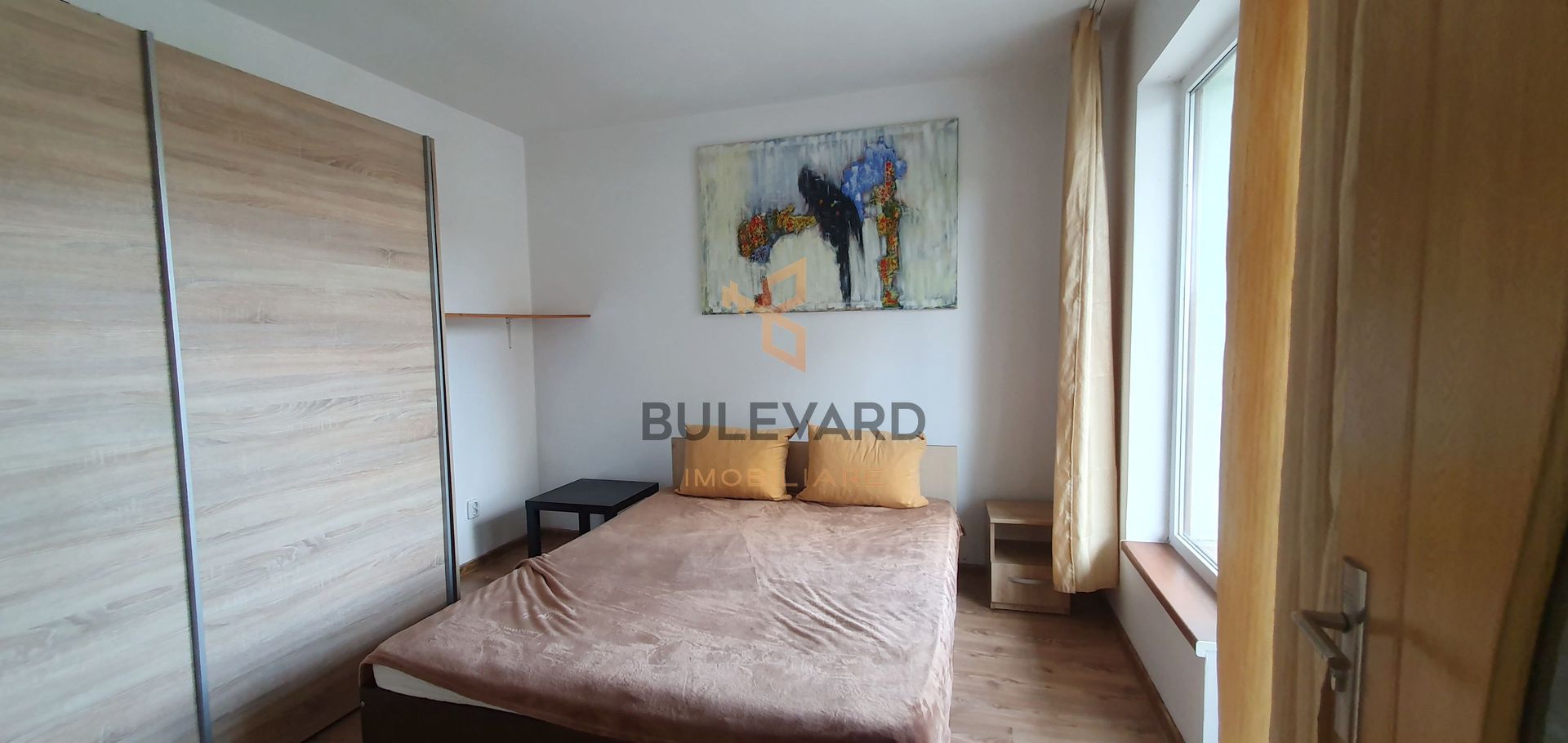 Apartament cu 3 camere, zona Terra! - Poză 1