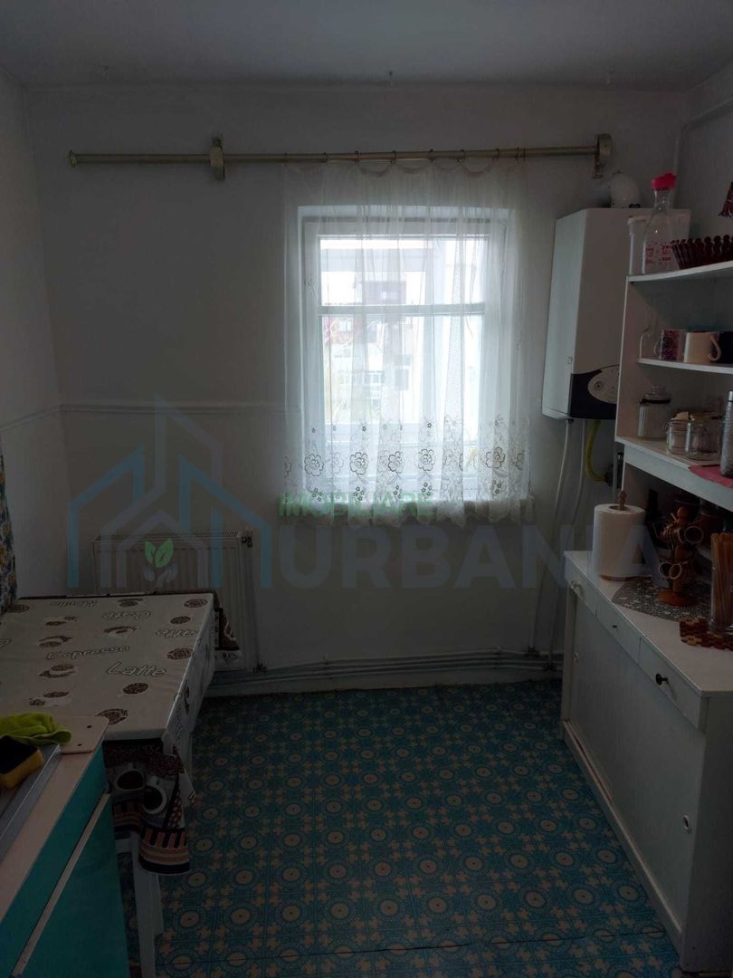 Apartament 3 camere de vânzare, Hârlău, etaj 4 - Poză 3