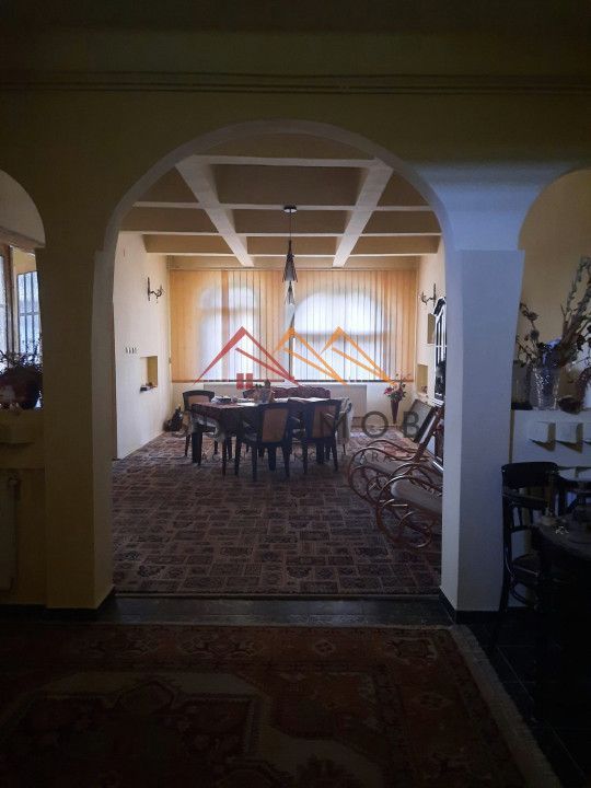 Casa tip conac, teren 4000 mp, finisaje deosebite, garaj, Prahova - Poză 13