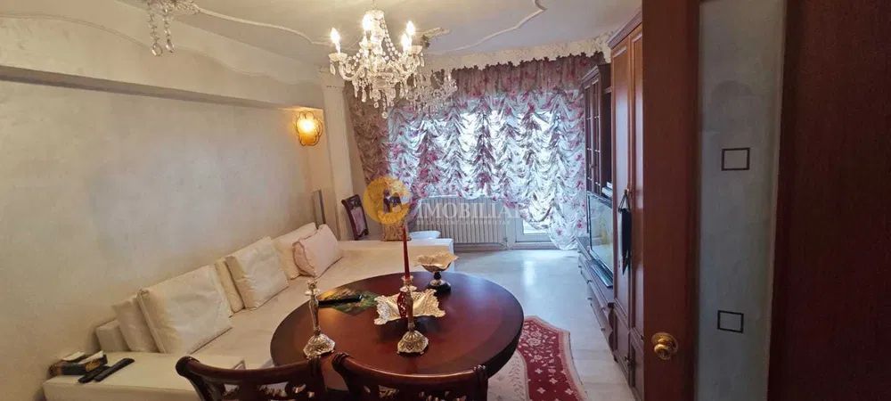 PACURARI - 4 CAMERE DECOMANDAT - ETAJ 2 - Poză 1