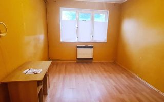 Camera cu baie si suprafata de 20mp in Noua - Poză 1