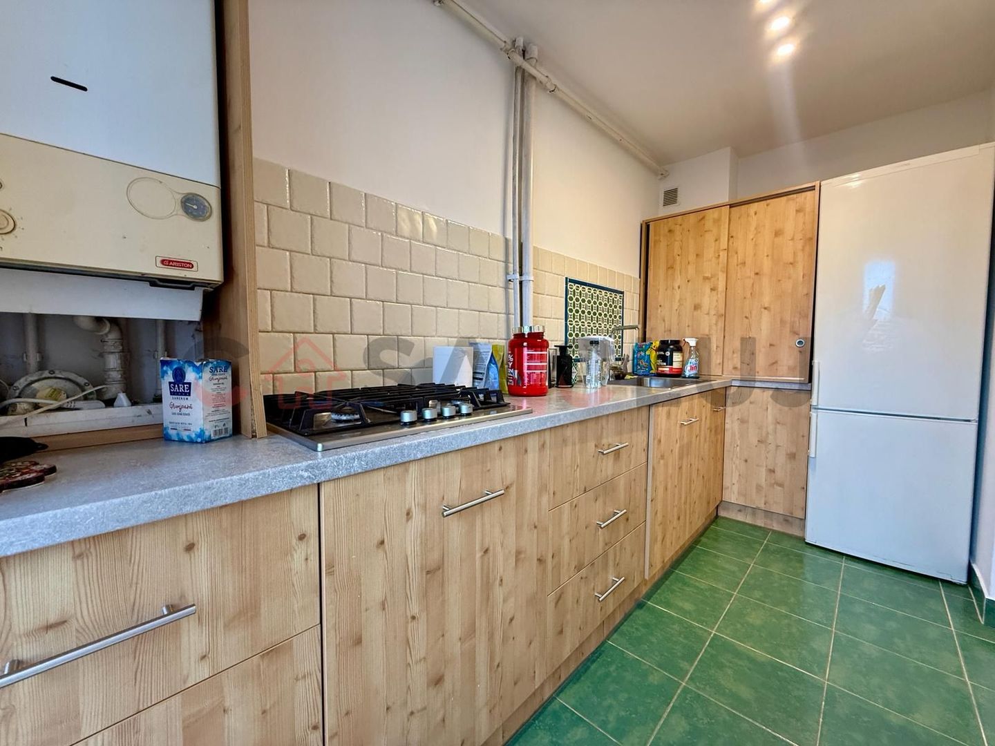 Apartament renovat, etaj intermediar, zona Bucegi - Poză 9