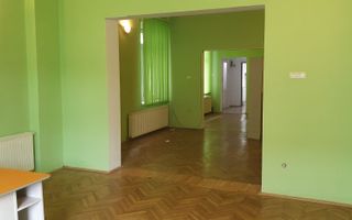 spatiu comercial in centrul istoric - Poză 2