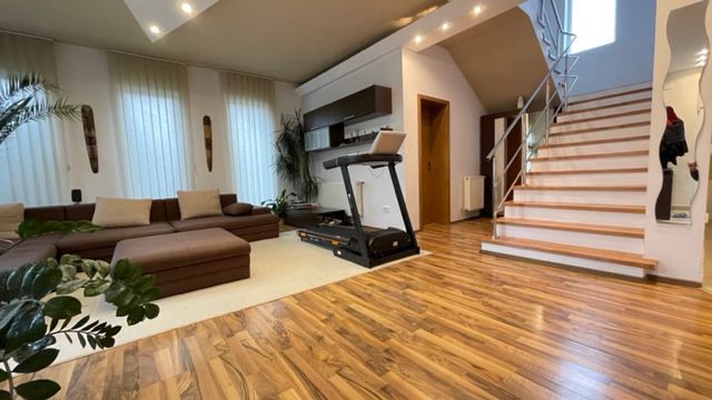 PROIECT MODERN IN ZONA MEHALA - Poză 1