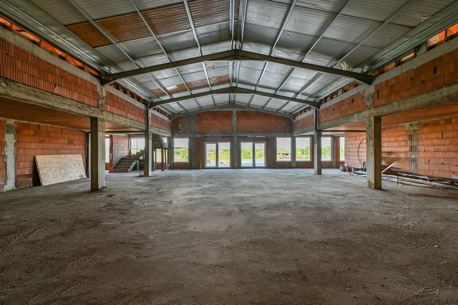 Sala de evenimente cu  piscina si foisor Biled COMISION 0 % CUMPARATOR - Poză 33