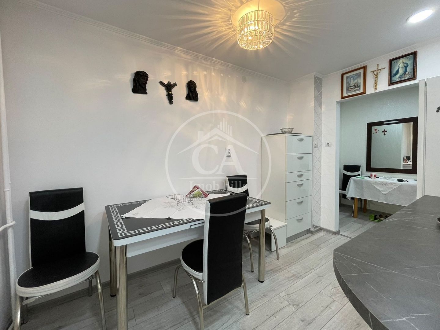 Apartament cu 2 camere de inchiriat in zona Valenta, Oradea - Poză 9